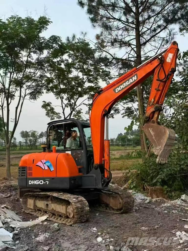 Doosan DH 60 小型挖掘机