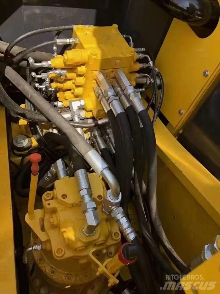 Komatsu 160-7 履带挖掘机