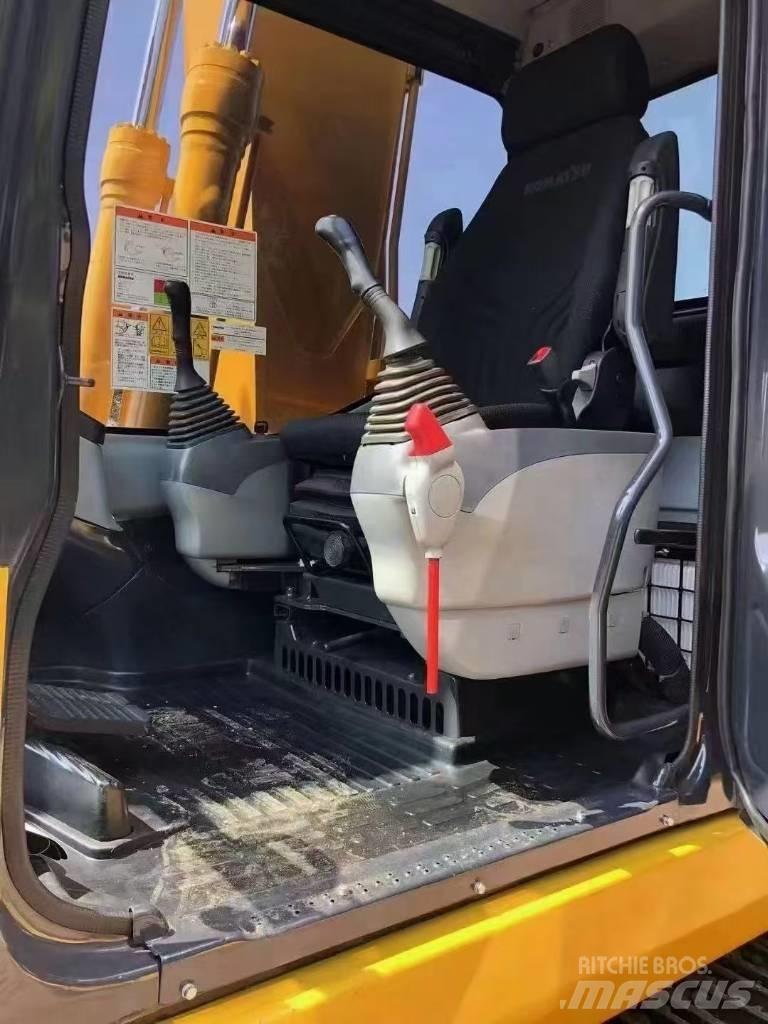 Komatsu 160-7 履带挖掘机