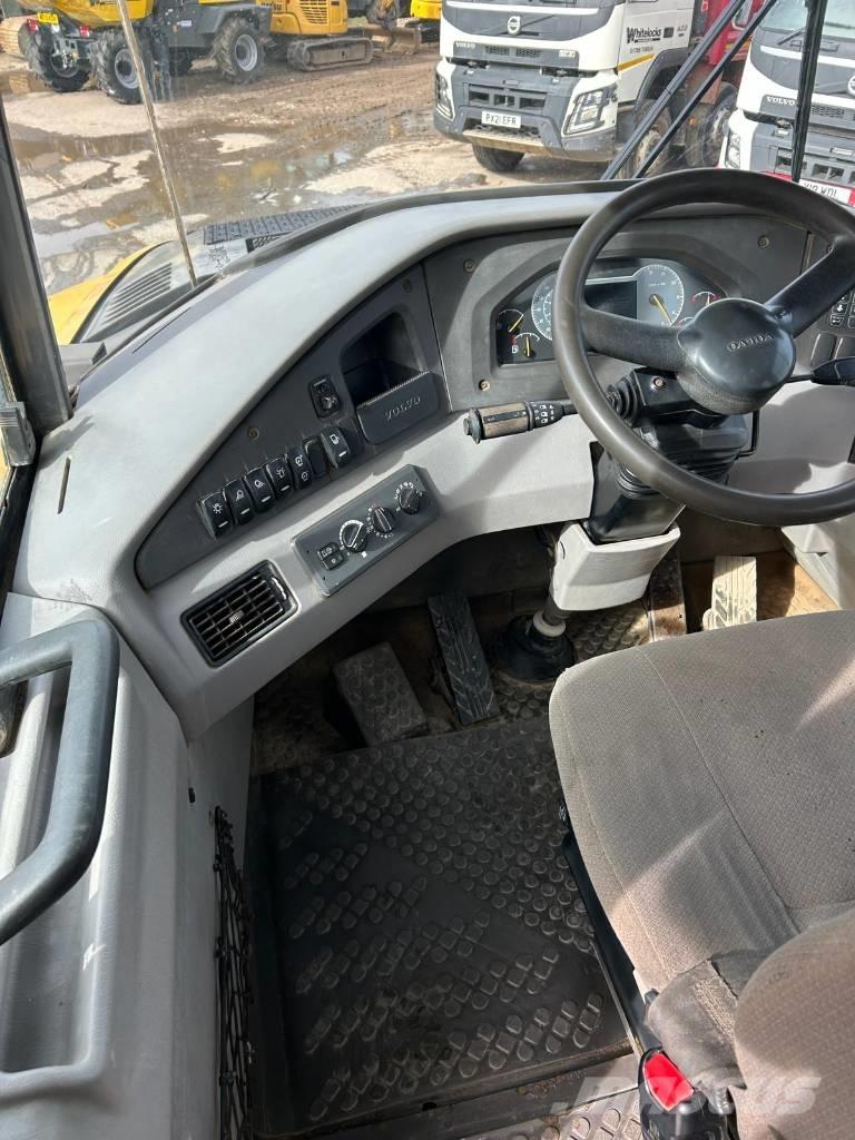 Volvo A 30 G 铰接式自卸车