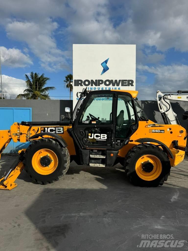JCB 540-140 HiViz 伸缩臂叉装车|叉装车