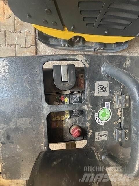 Bomag BPR35/60 D 平板夯