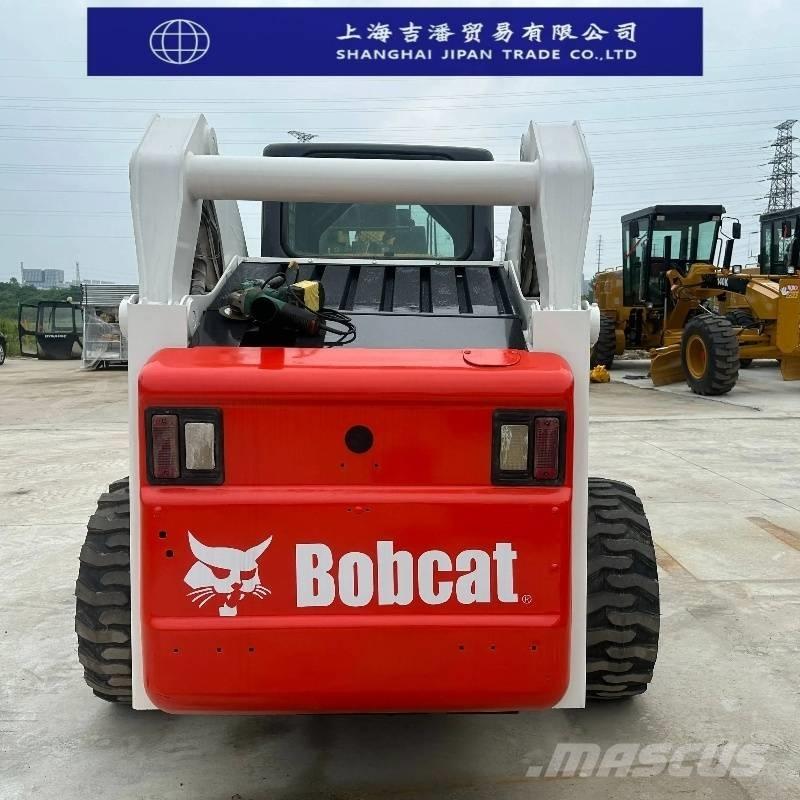 Bobcat s 300 滑移装载机