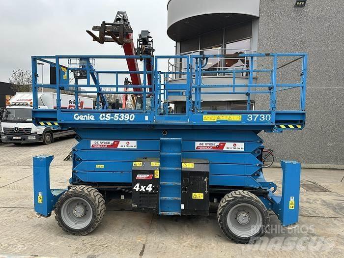 Genie GS5390 RT 曲臂高空工作平台