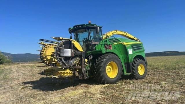 John Deere 8600 自走式青贮饲料收割机