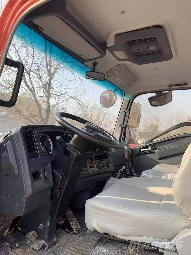 Howo 4x2 水罐车
