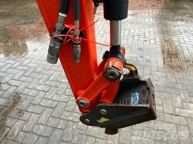 Kubota U 27-4 小型挖掘机