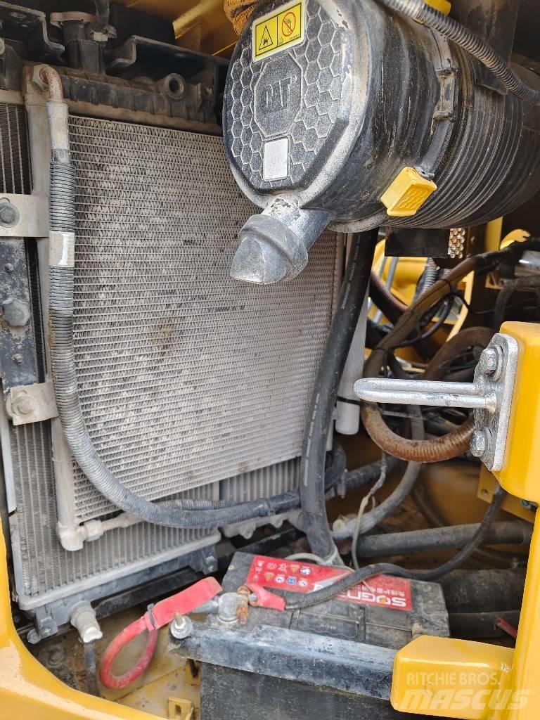 CAT 307.5 履带挖掘机