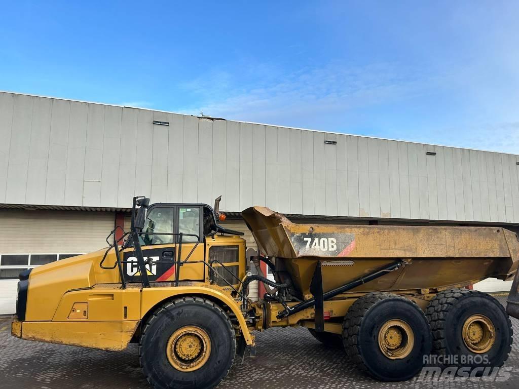 CAT 740 B 铰接式自卸车