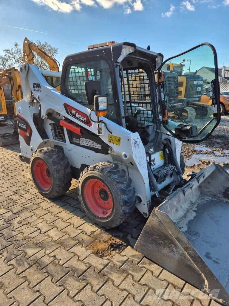 Bobcat S 530 滑移装载机