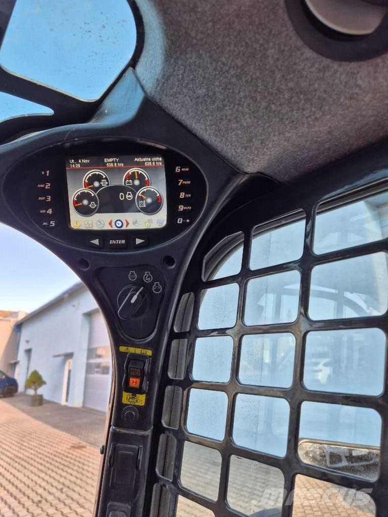 Bobcat S 530 滑移装载机