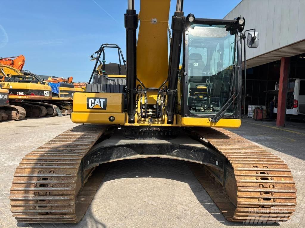 CAT 330 履带挖掘机