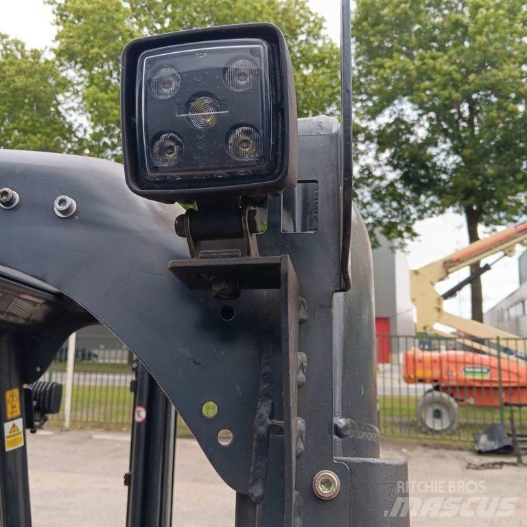 Linde E16P 电动叉车