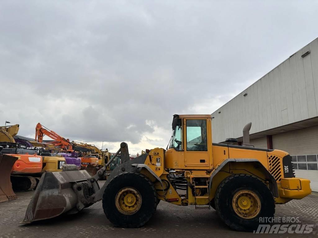Volvo L 120 E 轮式装载机