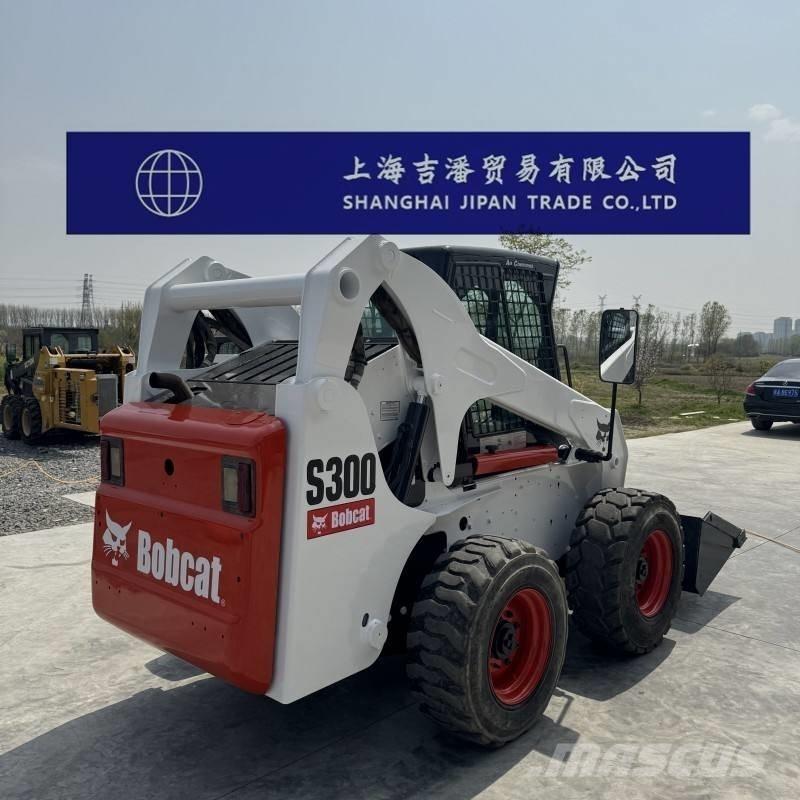 Bobcat S 300 滑移装载机