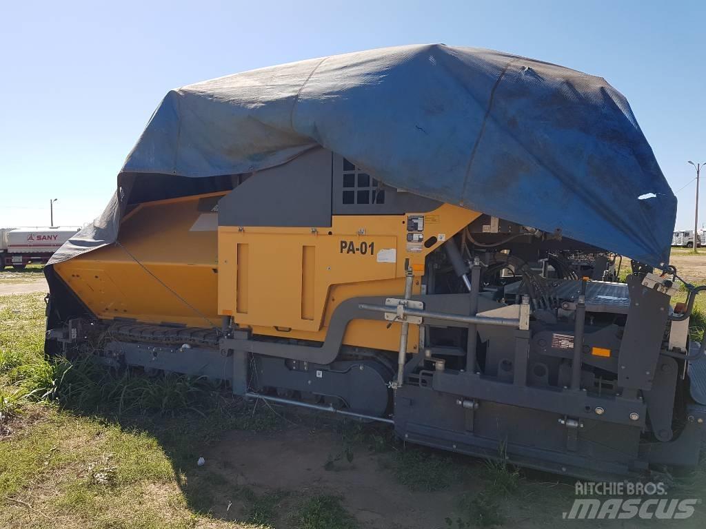Volvo ABG852 沥青摊铺机