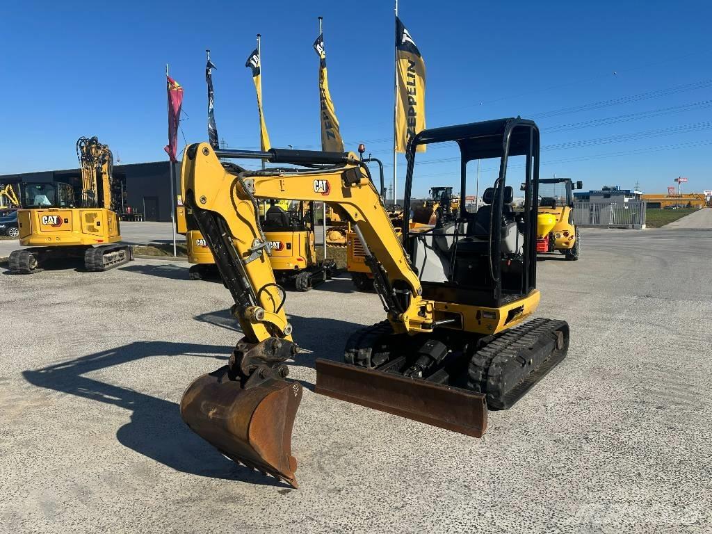 CAT 302.7 D CR 小型挖掘机