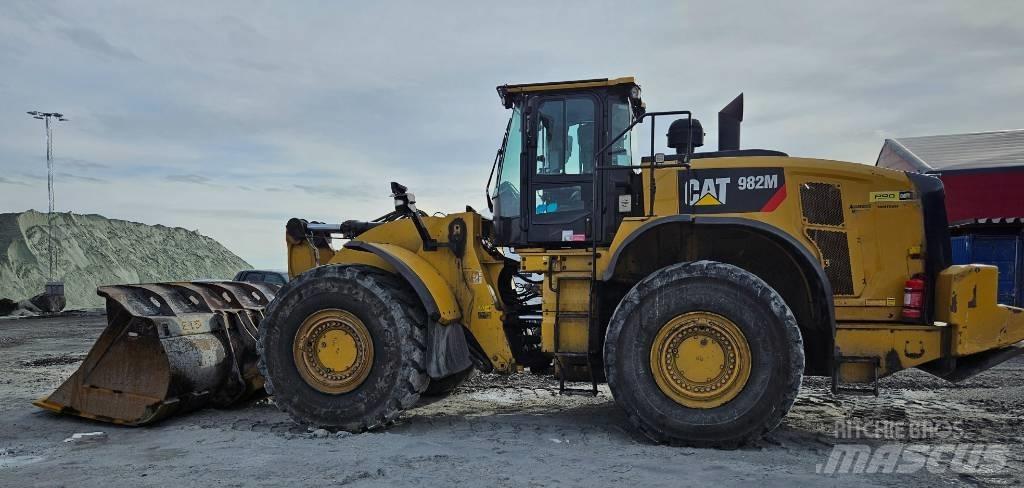 CAT 982 M 轮式装载机