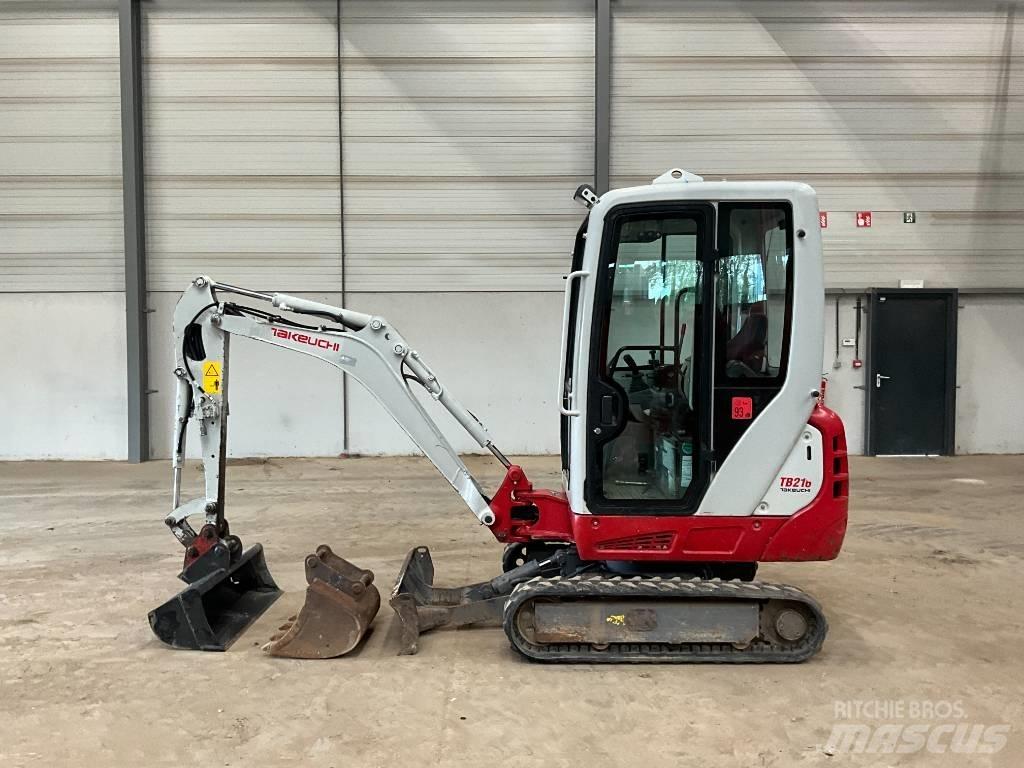 Takeuchi TB 216 小型挖掘机