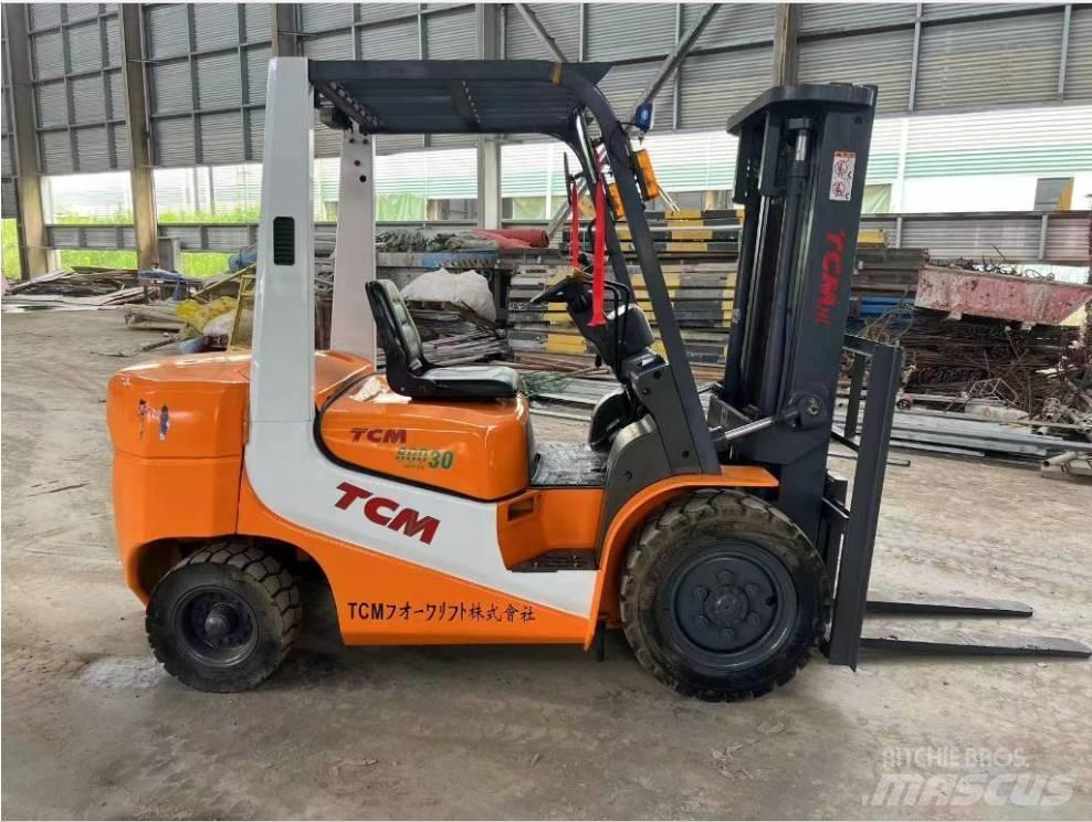 TCM FD 30 柴油叉车
