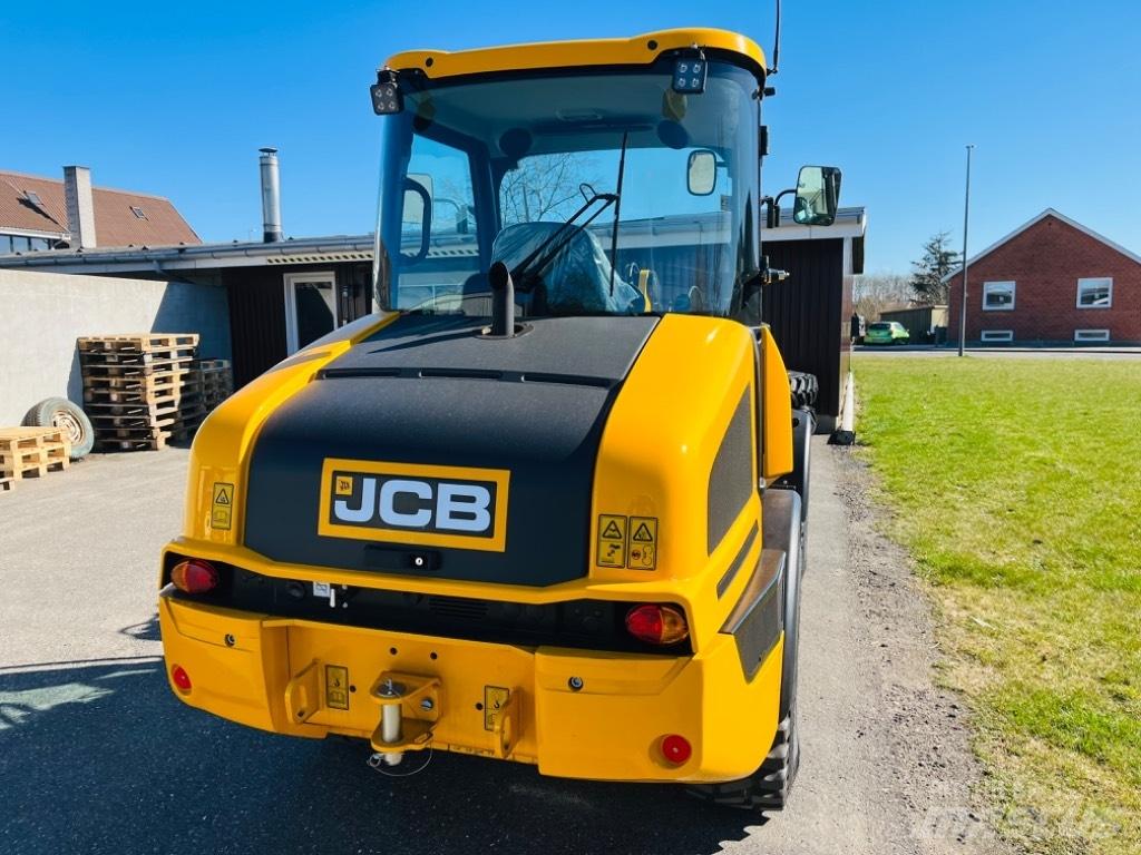 JCB 407 多功能装载机