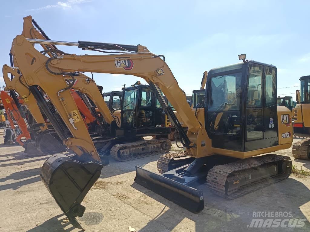 CAT 306E2 小型挖掘机