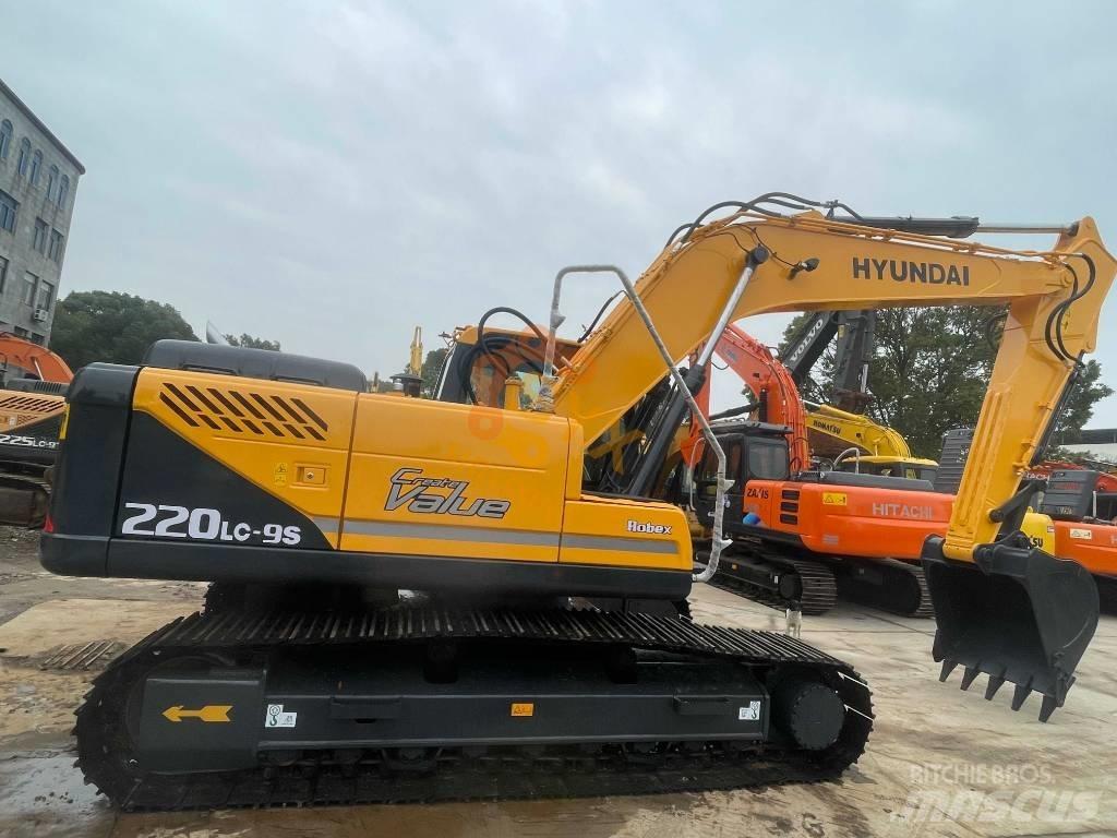 Hyundai Robex 225 履带挖掘机