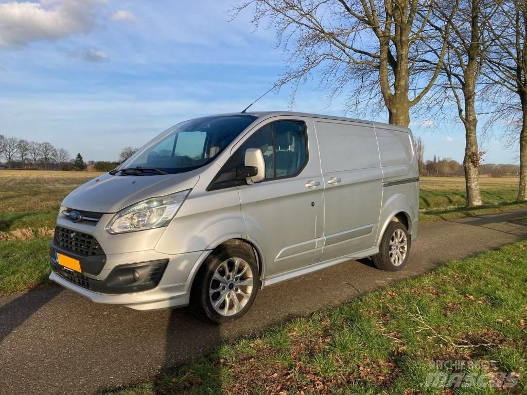 Ford Transit 大型面包车