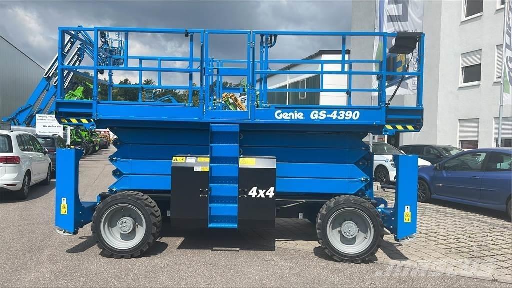 Genie GS-4390RT 剪叉式升降机