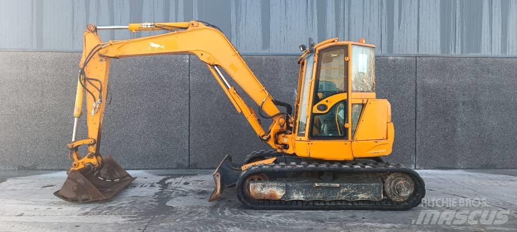 Yanmar SV 100 中型挖掘机