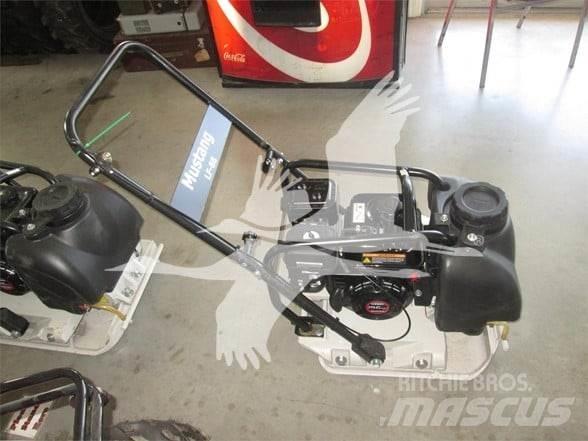 Mustang LF88 拖式振动压路机