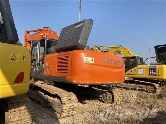 Hitachi ZX250 履带挖掘机
