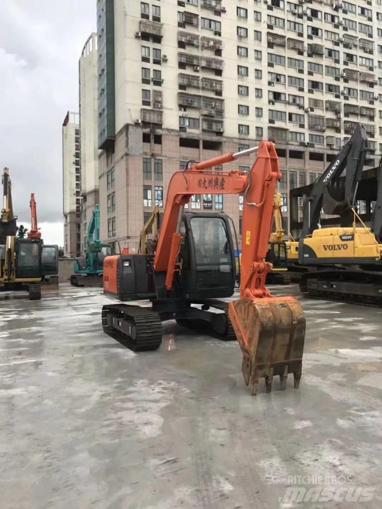 Hitachi ZX 70 小型挖掘机