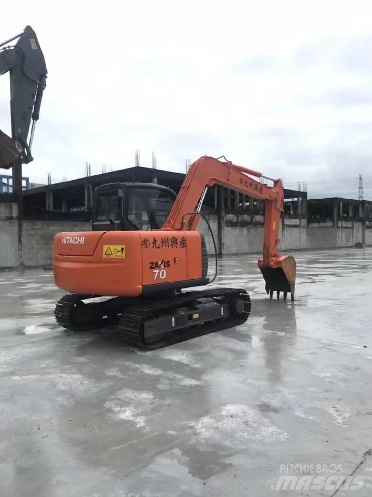 Hitachi ZX 70 小型挖掘机