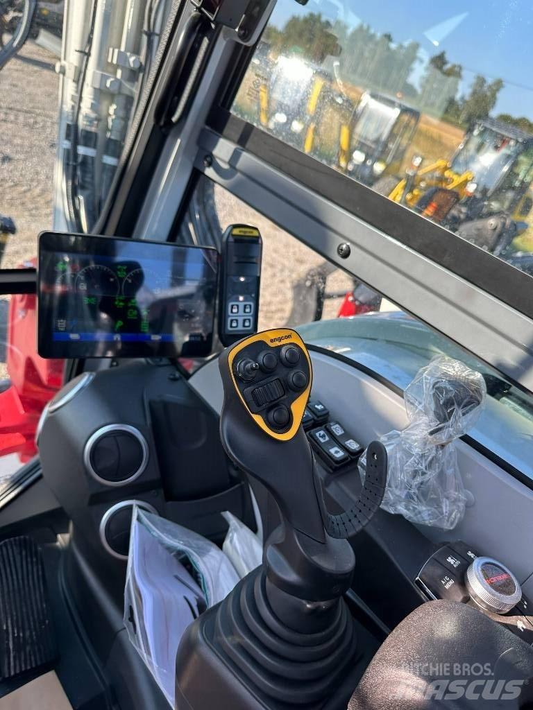 Takeuchi TB 395 W 轮式挖掘机