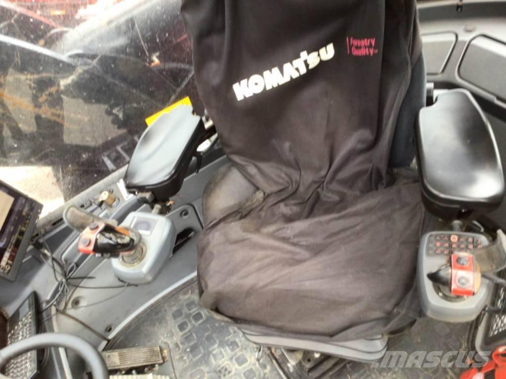 Komatsu 951 收割机