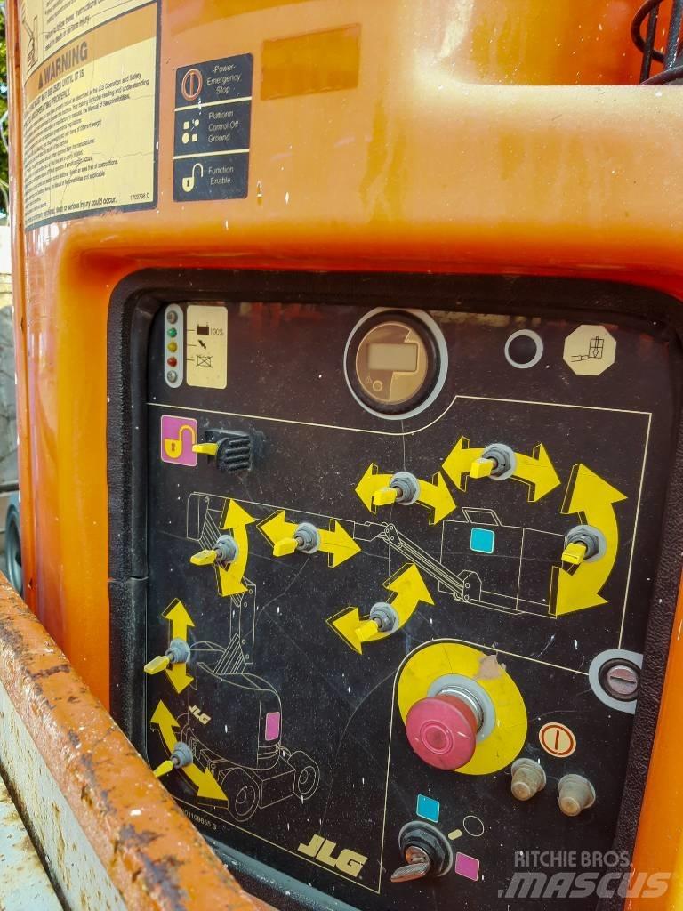 JLG E 300 AJP 曲臂高空工作平台