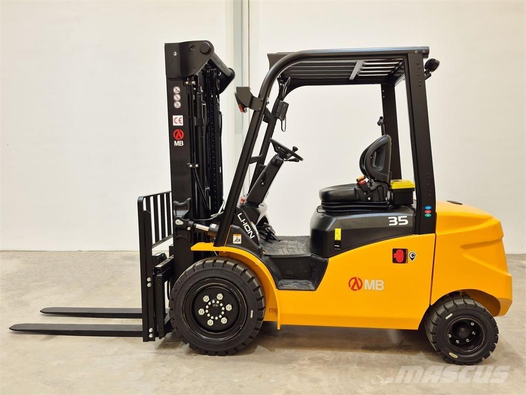  MB Forklift EFL353 电动叉车