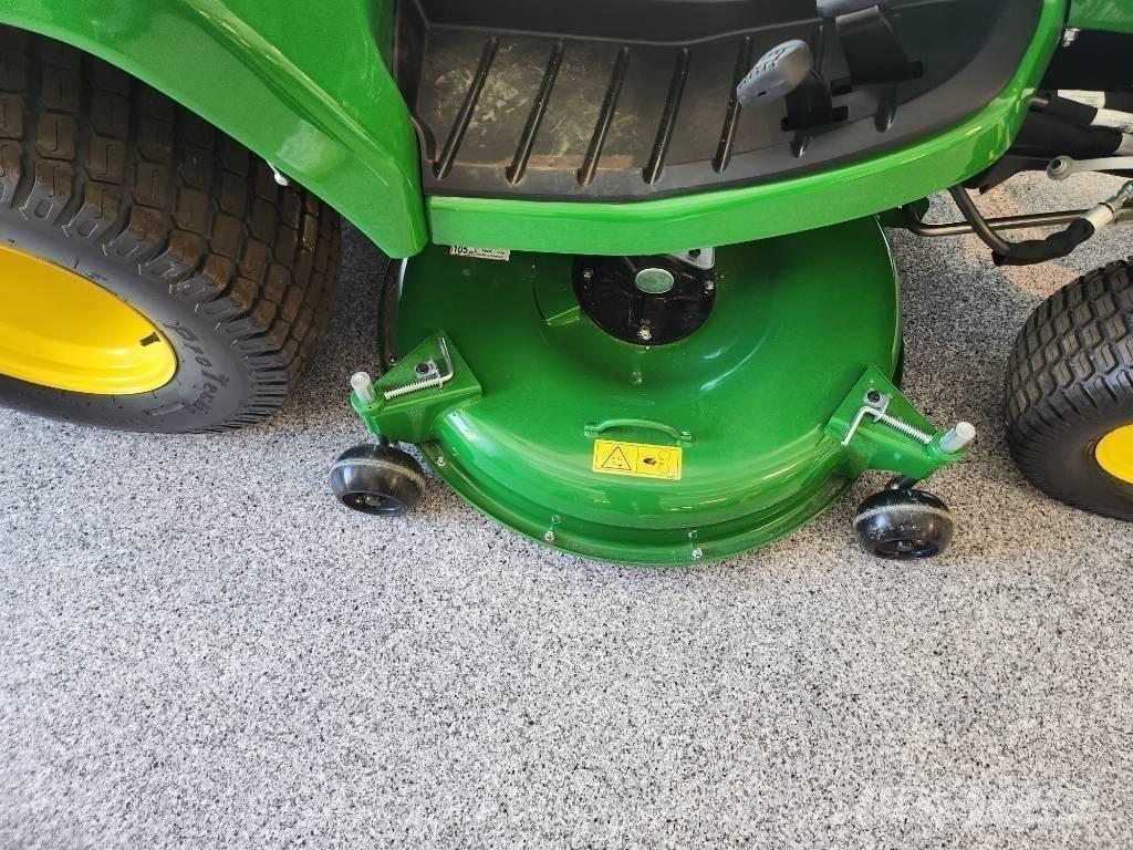 John Deere 950R 骑乘式割草机