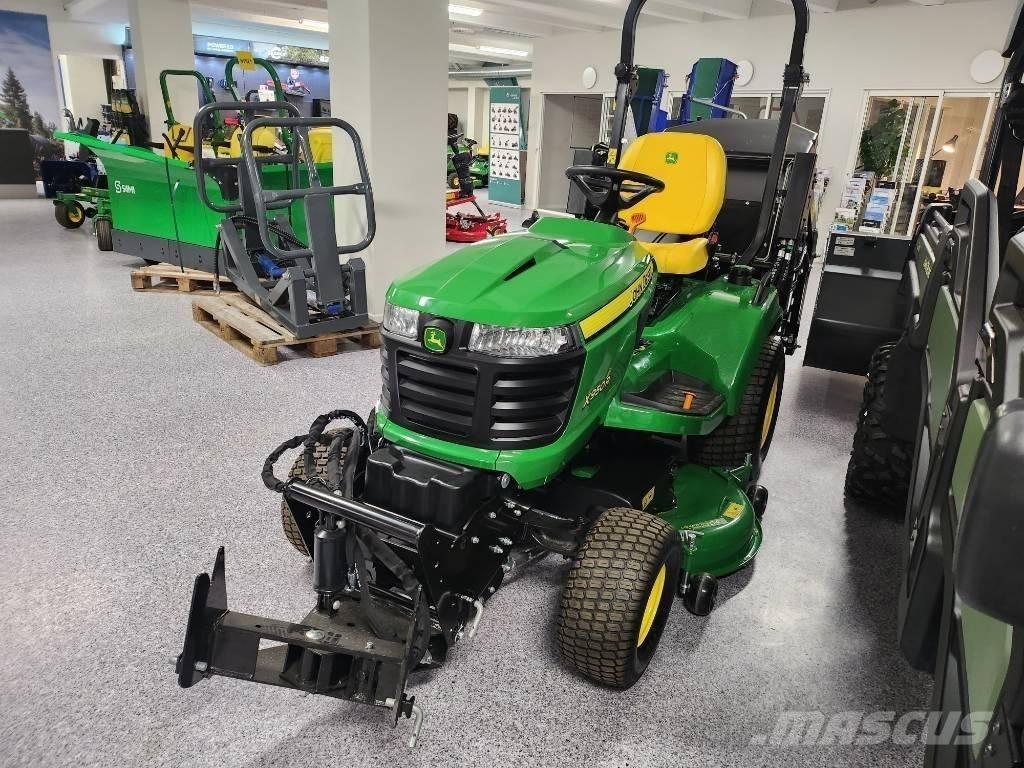 John Deere 950R 骑乘式割草机