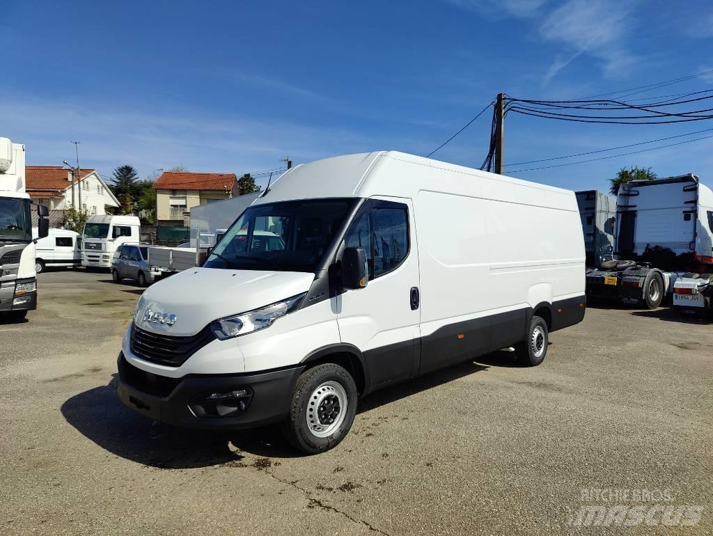 Iveco DAILY 35S16 大型面包车