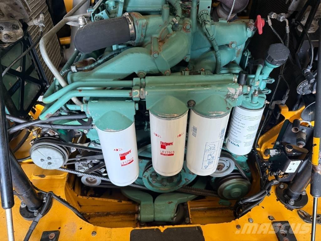Volvo A 25 D 铰接式自卸车