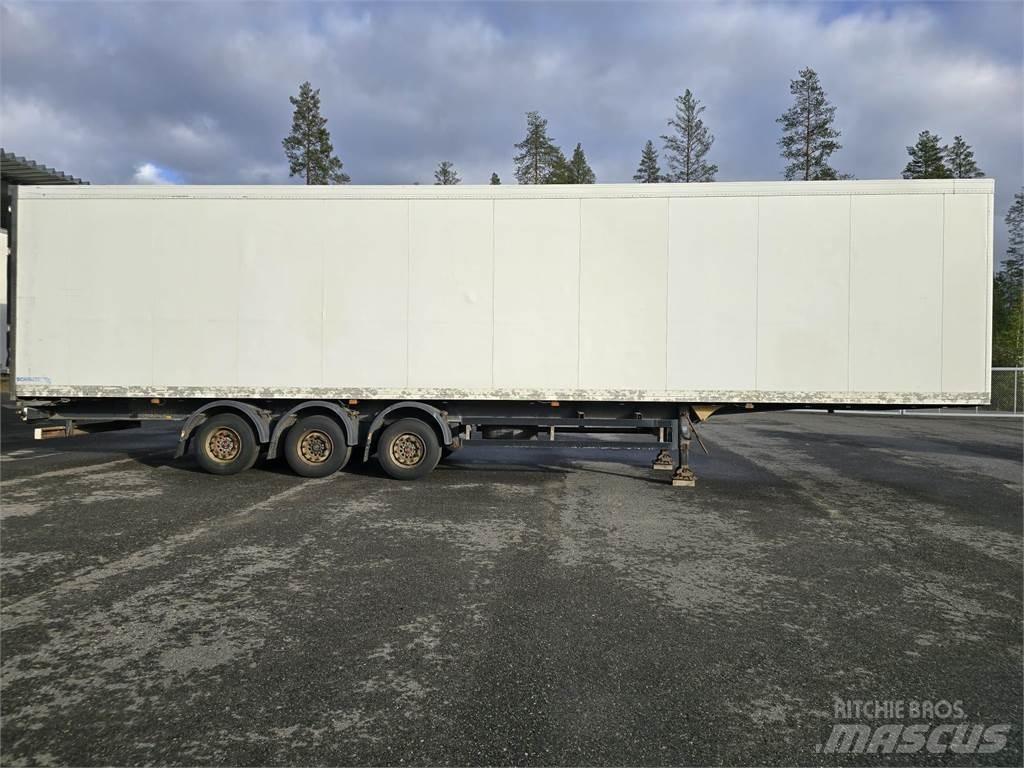 Schmitz SKO 24 半挂厢式车