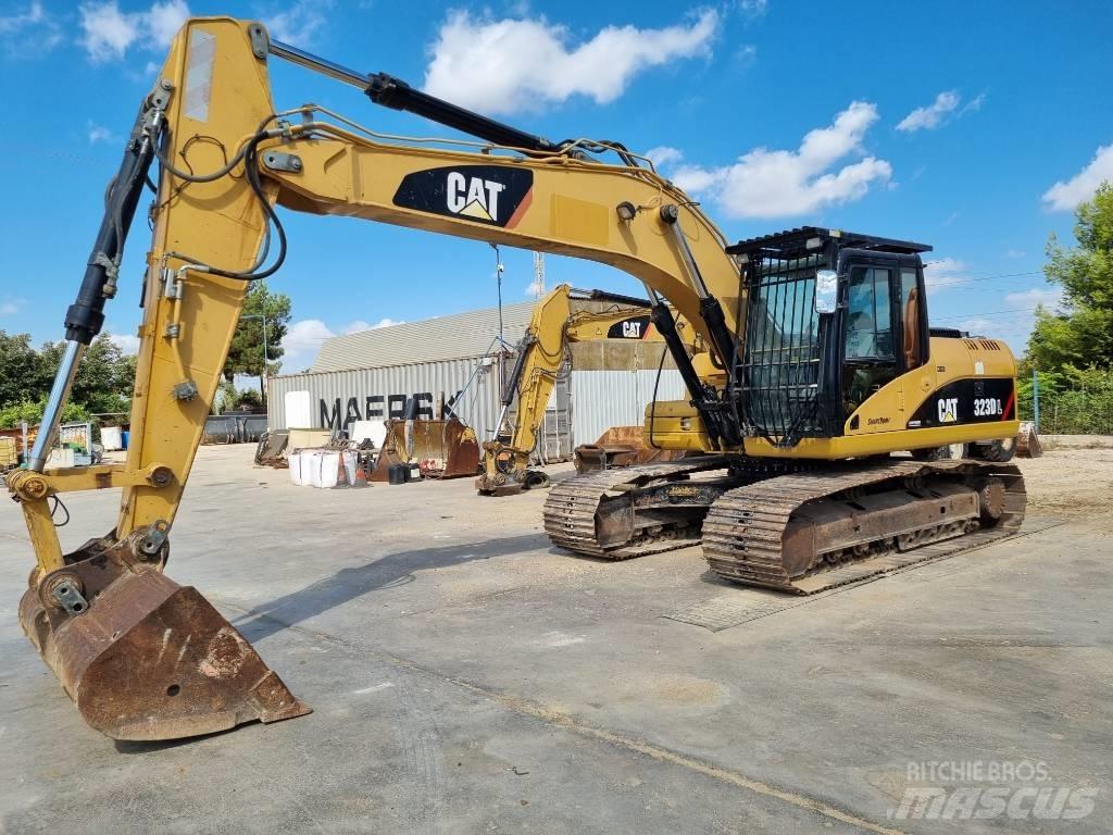 CAT 323 D L 履带挖掘机