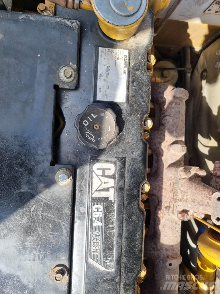 CAT 323 D L 履带挖掘机
