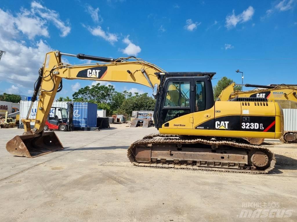 CAT 323 D L 履带挖掘机