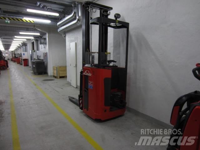 Linde L2000 行走式堆垛机