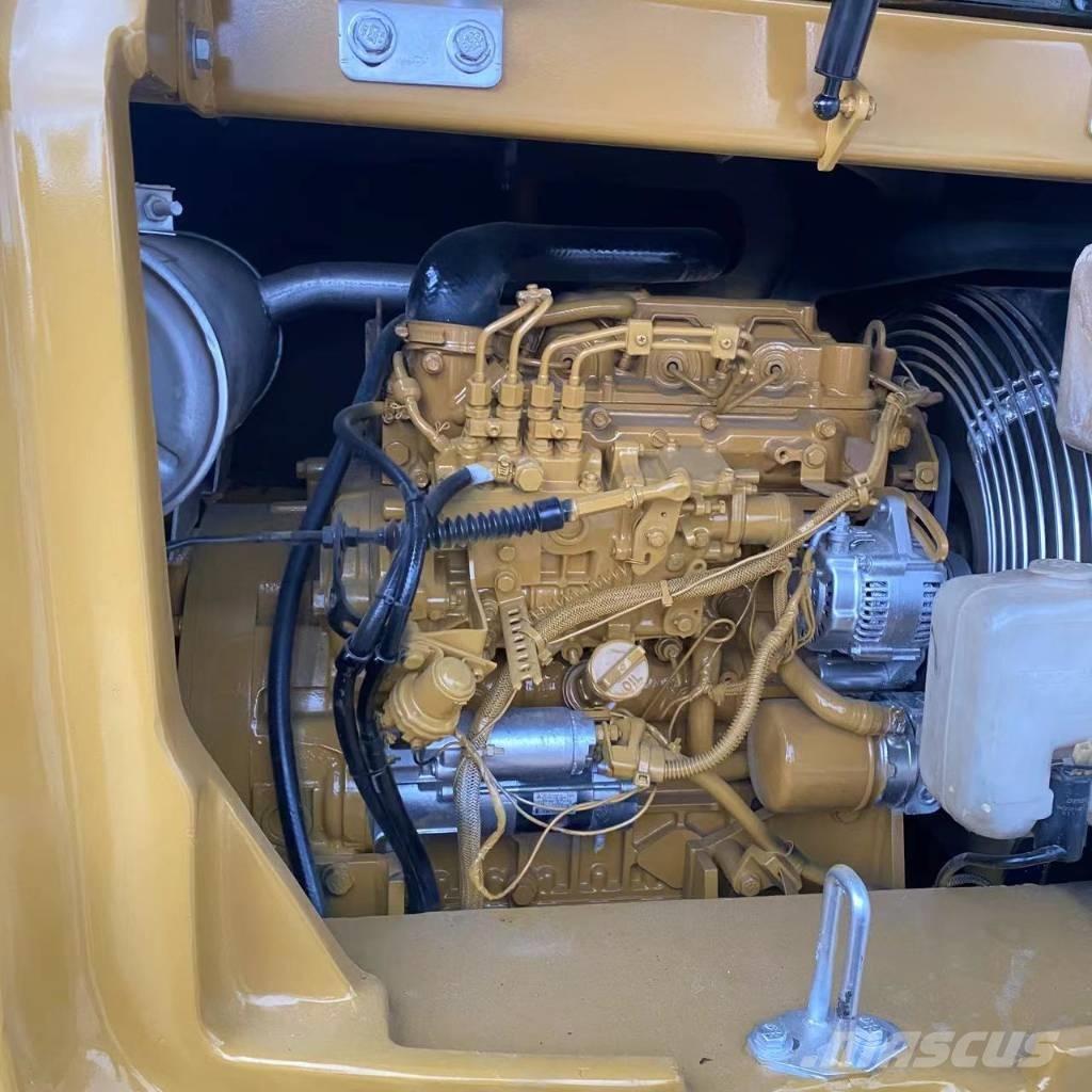 CAT 307 履带挖掘机