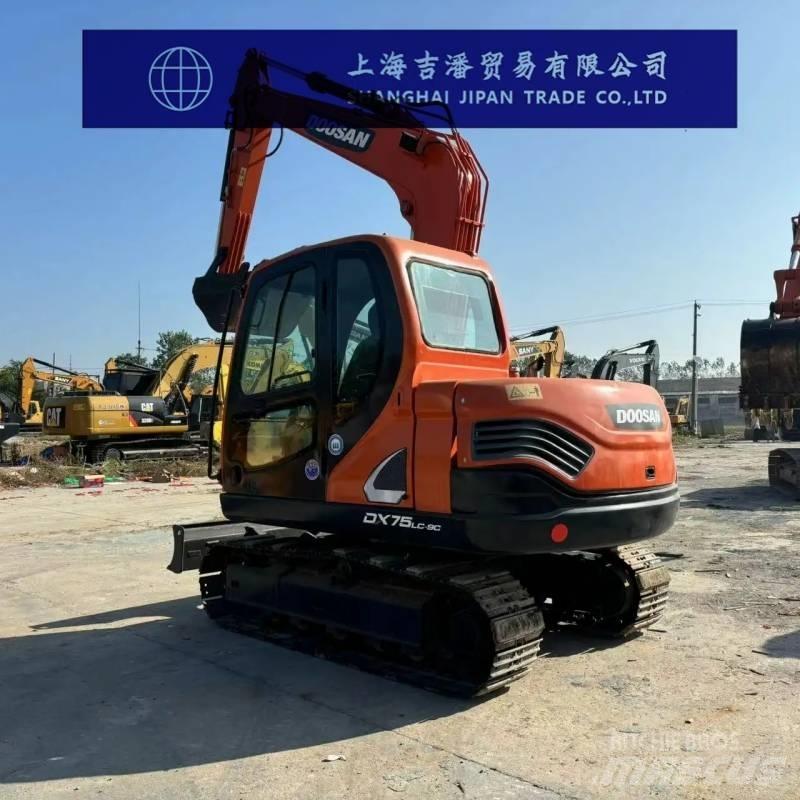 Doosan DX 75 中型挖掘机