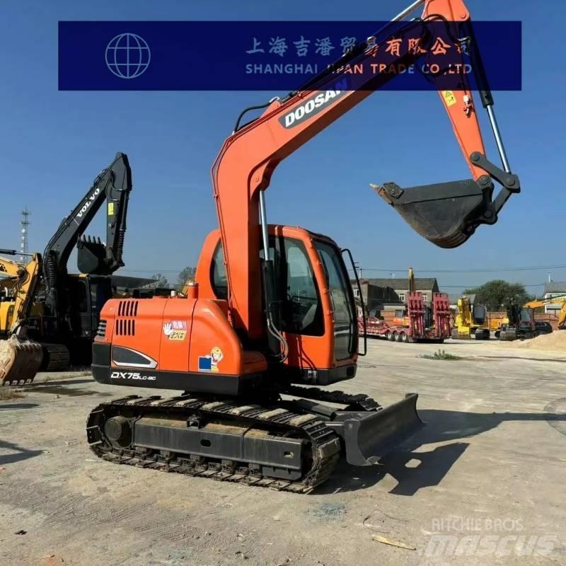 Doosan DX 75 中型挖掘机